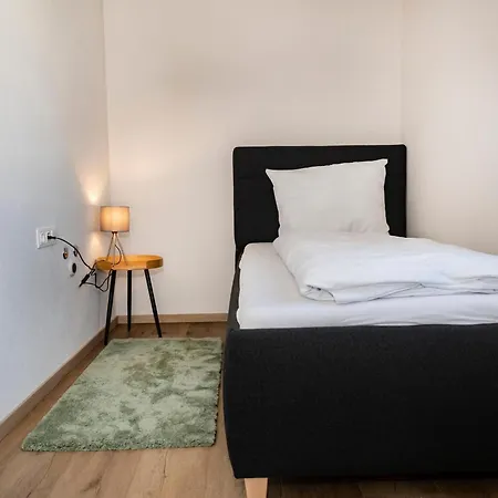 Tirolee Marchegg 1 Og 3 * וילדשונאו